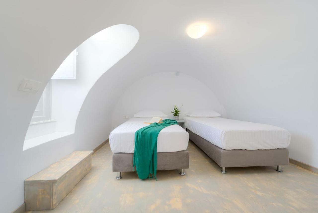 Crystal Villas Santorini Vóthon Eksteriør billede