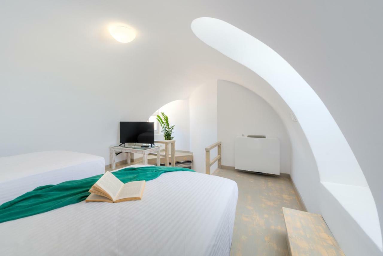 Crystal Villas Santorini Vóthon Eksteriør billede